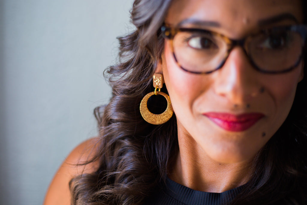 Selene Cognac with Gold Flecks Rectangle Post