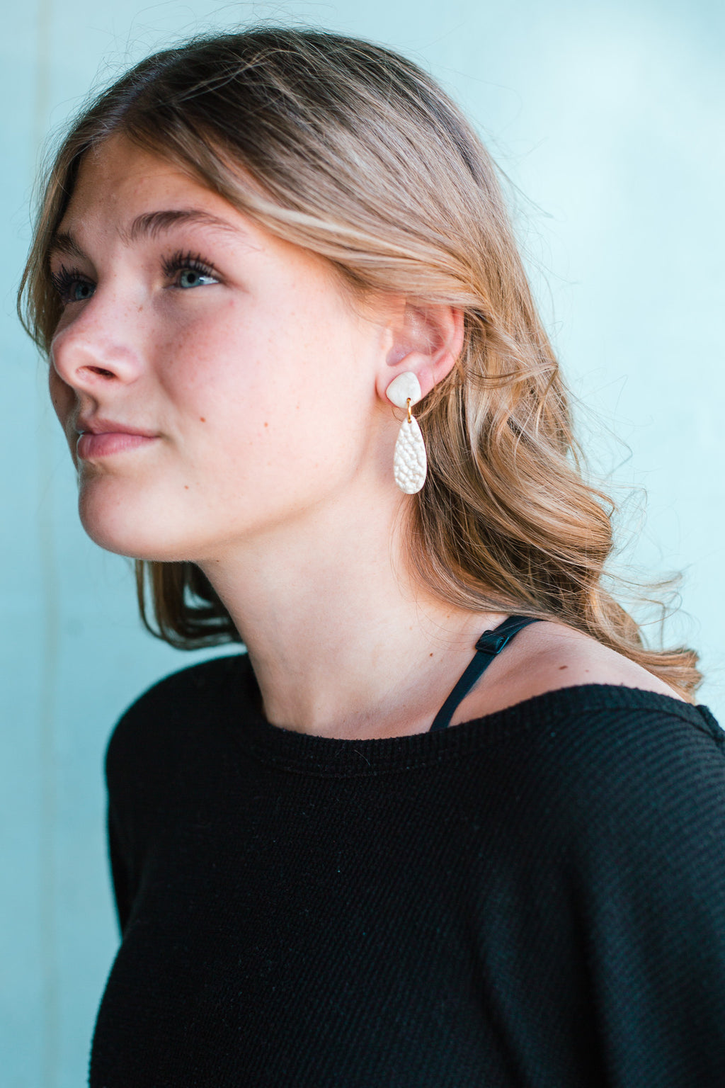Belle Hammered Pearl
