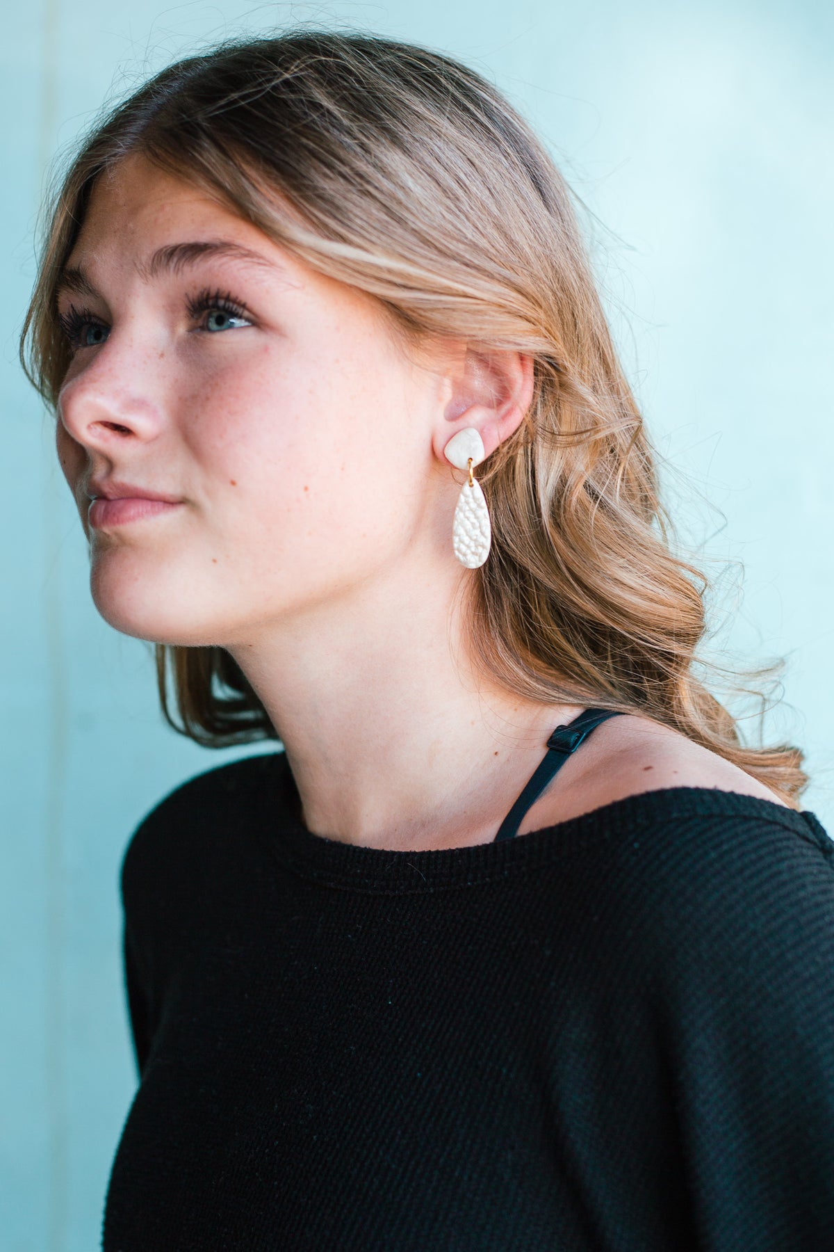 Belle Hammered Pearl